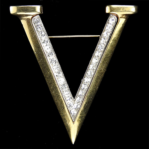 Mazer US Patriotic WW2 Gold and Pave V for Victory Pin