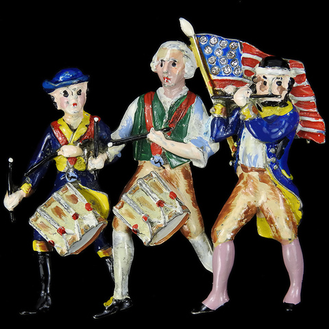 WW2 US Patriotic 'Yankee Doodle 1776' Stars and Stripes Flag Fife Player and Two Drummers Pin