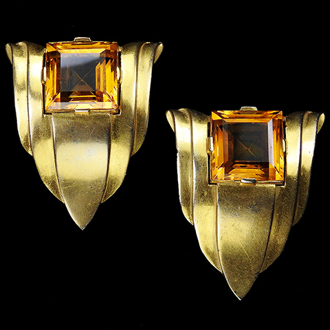 Trifari 'Alfred Philippe' 'Rue Royale' Gold and Square Cut Citrines Pair of Serpentine Doorknocker Dress Clips